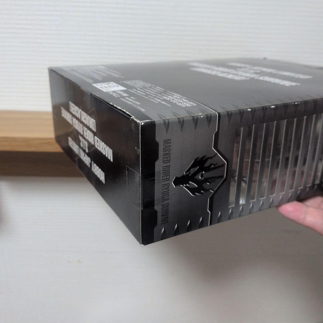 【限定品】S.I.C.仮面ライダーリュウガ・サバイブ（DRAGBLACKER)