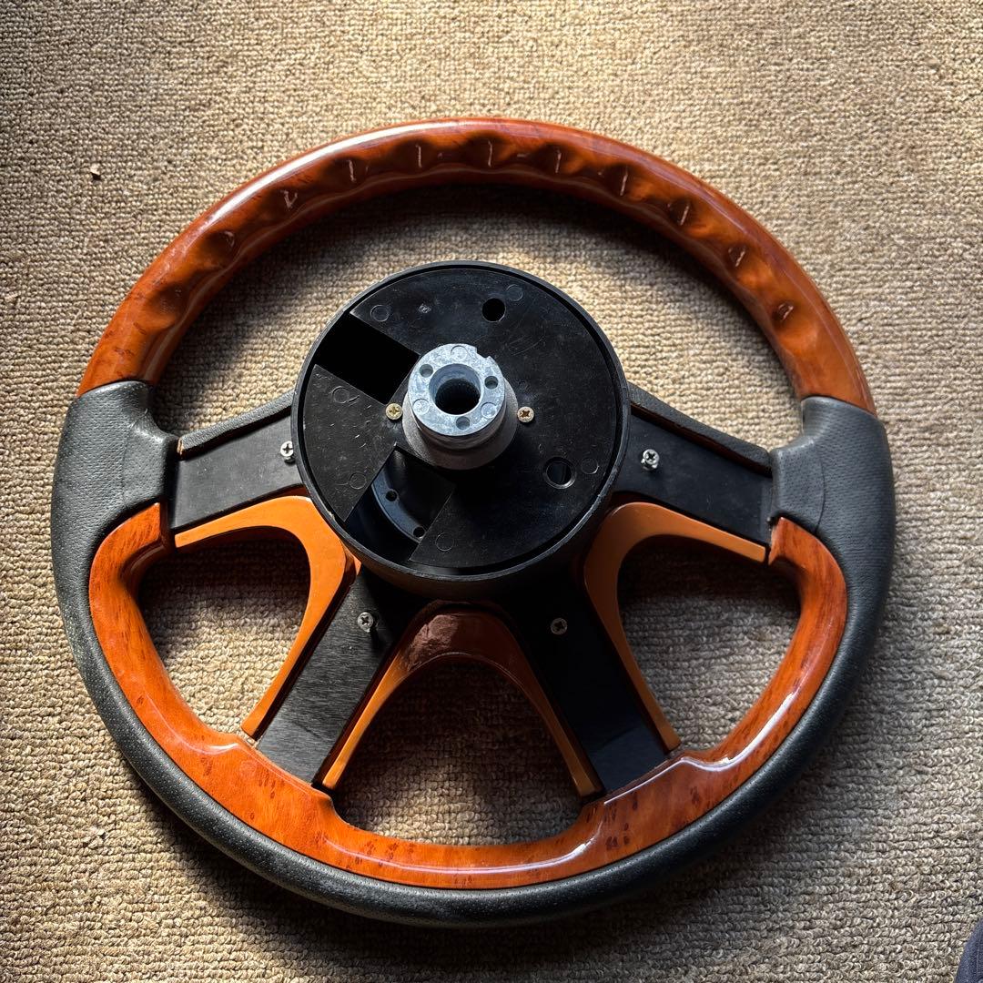 FABULOUS（ファブレス）ステアリング