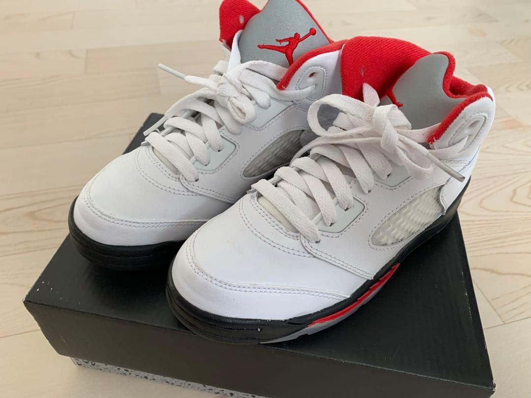 新品　AIR JORDAN5 20.5㎝