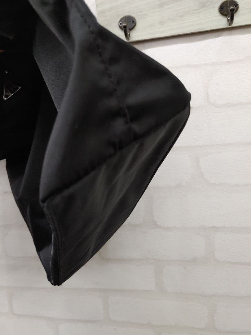 クロボボPRADA　トートバッグ　ハンドバッグ　白タグ　三角ロゴ　ナイロン