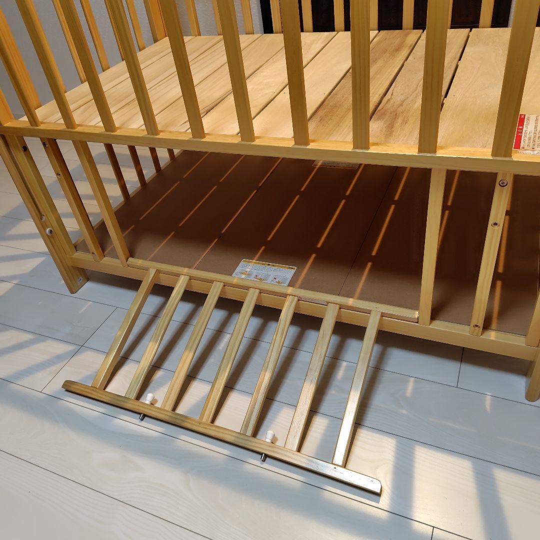 カトージ　木製ベビーベッド 下段収納付き