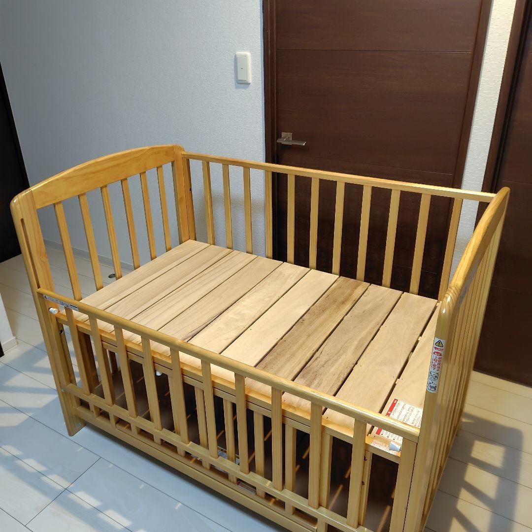 カトージ　木製ベビーベッド 下段収納付き
