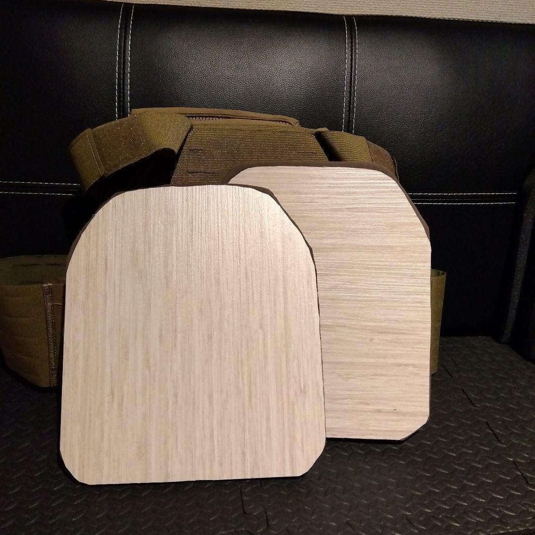 タスマニアンタイガー プレートキャリア　カーキ