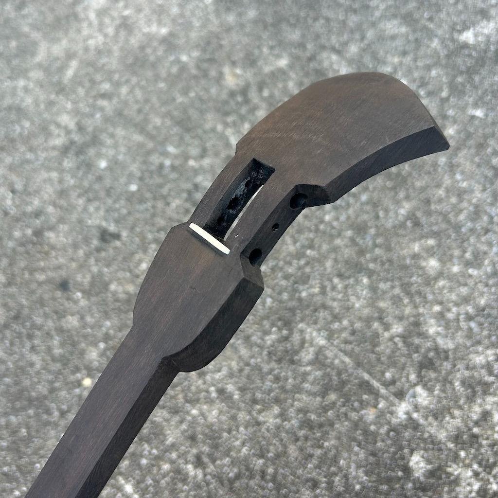 三線　棹　黒木　カミゲン　真壁型　沖縄　未塗装　伝統工芸士製作 .2