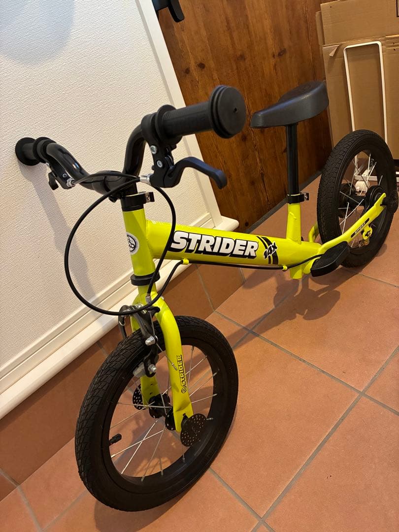 【完成品発送】STRIDER ストライダー 14x ライムイエロー