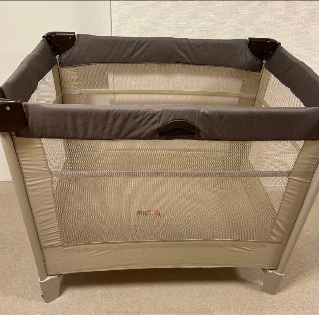 アップリカ　ココネルエアー　ベビーベッド　ココアブラウン