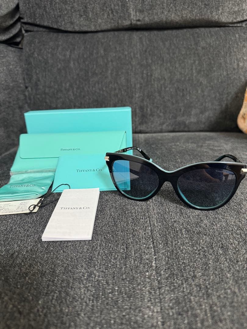 最終価格　新品未使用　ティファニー　サングラス　TF4182F