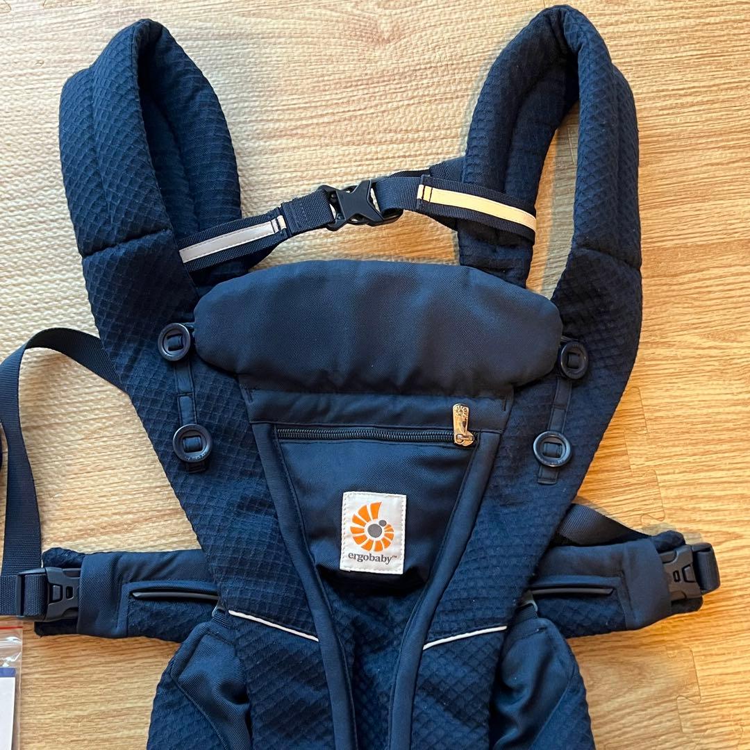 Ergobaby OMNI Breeze オムニ ブリーズ　抱っこ紐　ネイビー