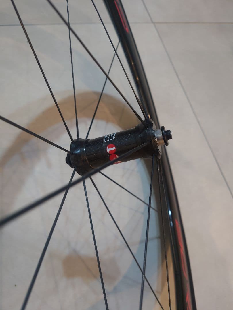 カンパニョーロ BORA ULTRA 50　レッドフランジ