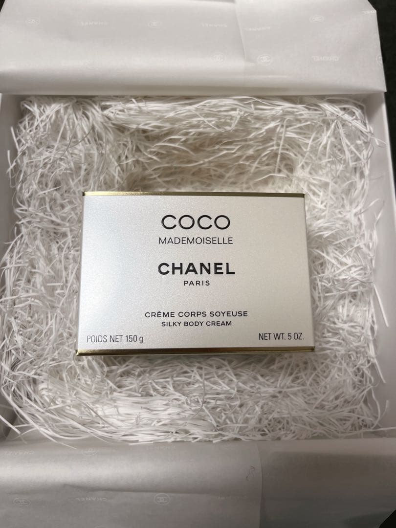 CHANEL ココ　マドモアゼル　シルキーボディクリーム 150g