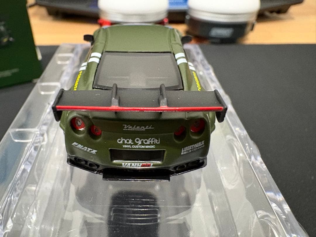 MINI GT LBWK Zero Fighter GT-R R35 香港限定