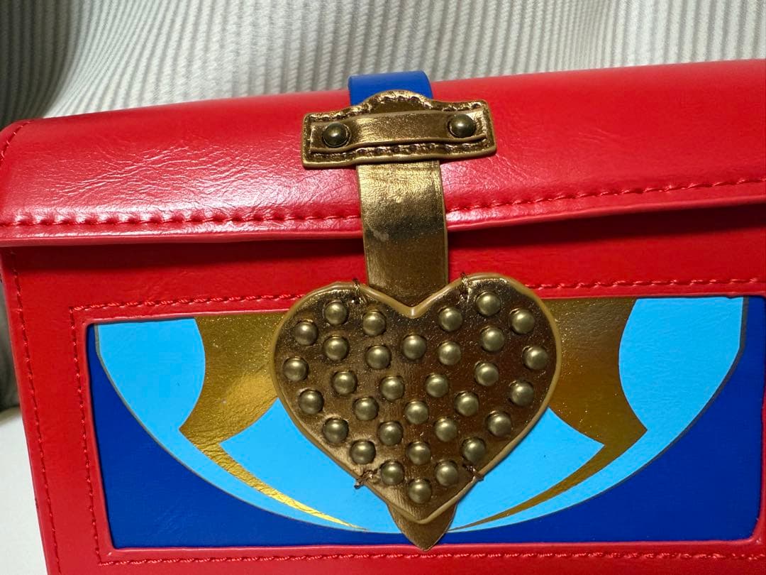 ディズニー ディセンダント イヴィ ショルダーバッグ 心臓箱