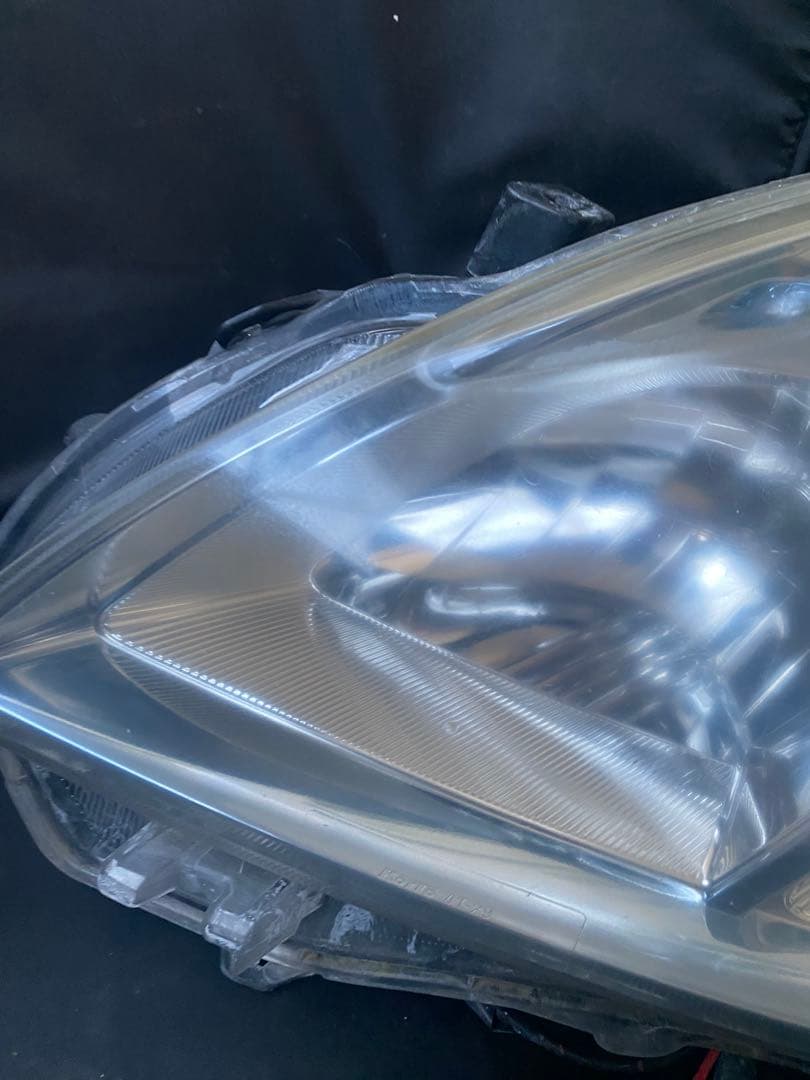 トヨタ プリウス ZVW30系 純正ヘッドライト 左右セット