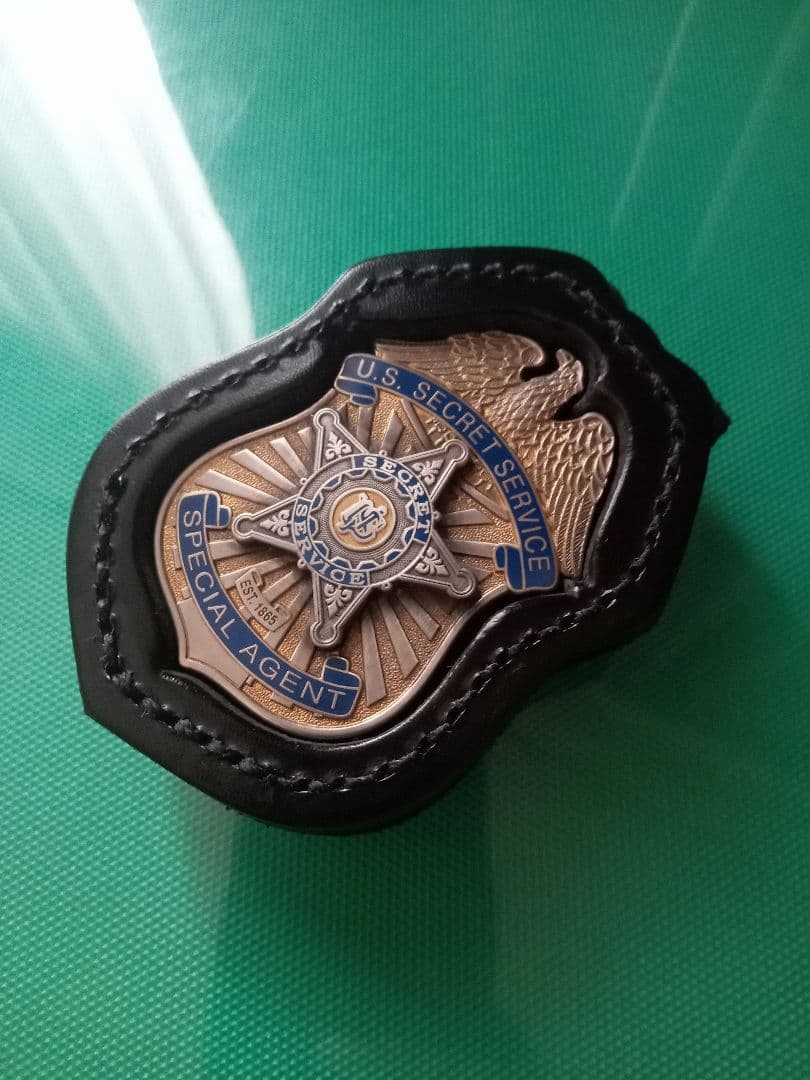 ポリスバッジ　シークレットサービス　ホルダー付き