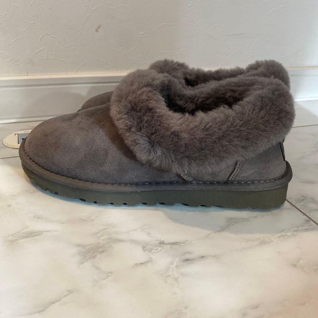 UGG 22cm 室内のみ使用　ムートン　スエード スリッポン　スリッパ