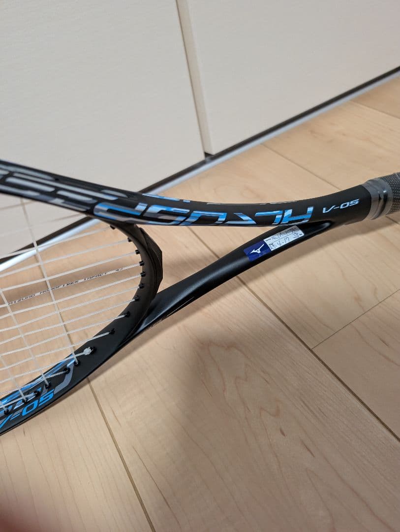 新品未使用　Mizuno V-05 テニスラケット 00X