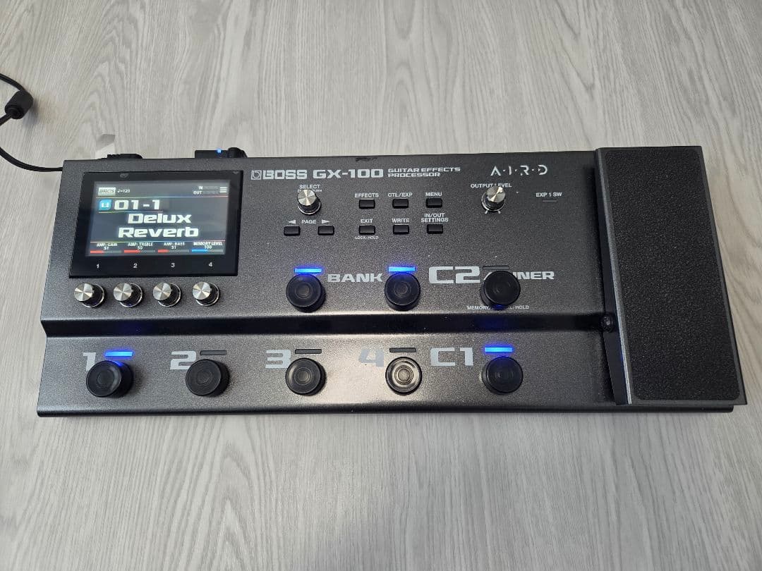 BOSS GX100 BT-DUAL付き