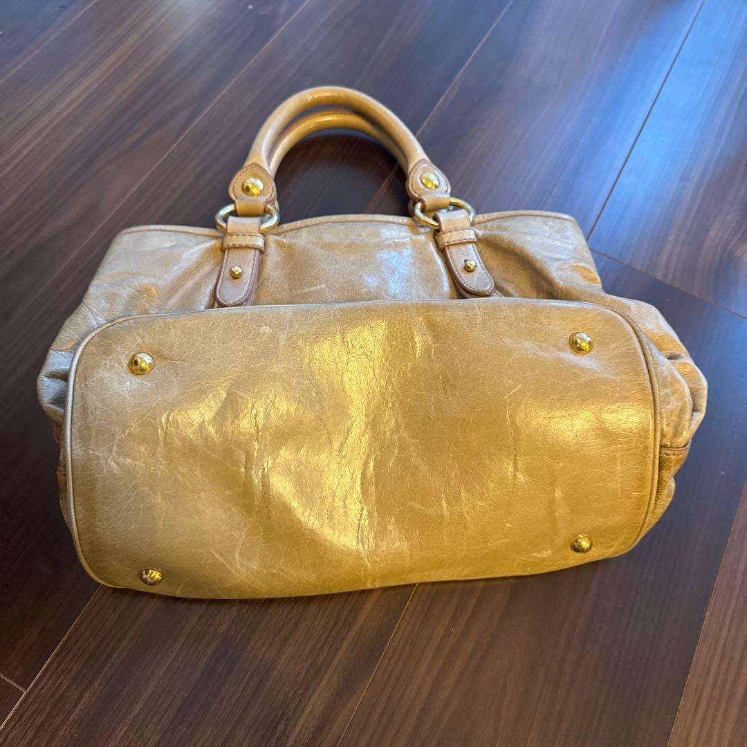 MIU MIU ゴールド ハンドバッグ