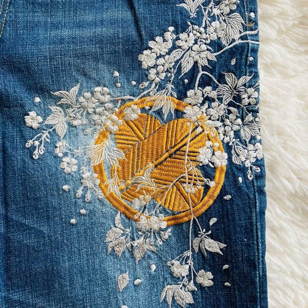 【超美品】絡繰魂 デニムパンツ 34 家紋 刺繍 和柄 鷲 鷹 ジーンズ