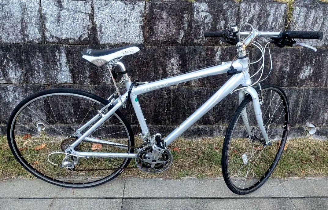 クロスバイク シルバー ２７段 ループキー２本付