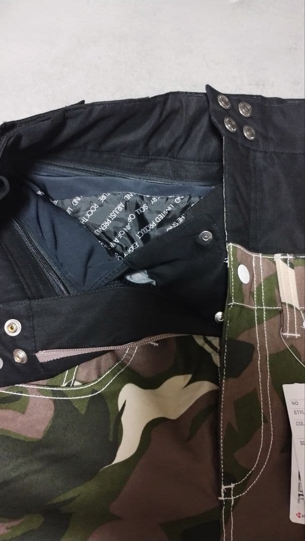 atmysアトマイズ スノーボードウェア 上下セット 新品未使用　タグ付き