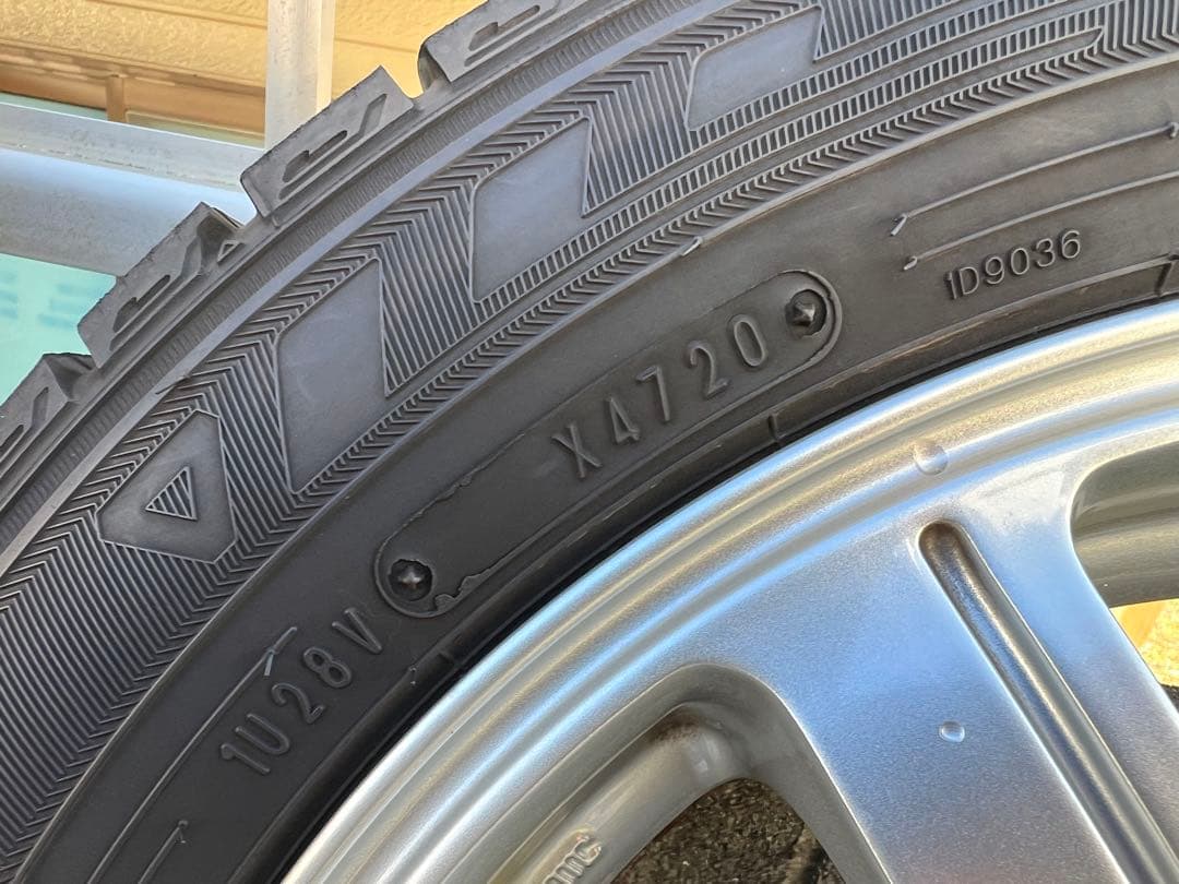 送料込！スタッドレスタイヤ155/65R14 アルミ付き4本、2020年製です！