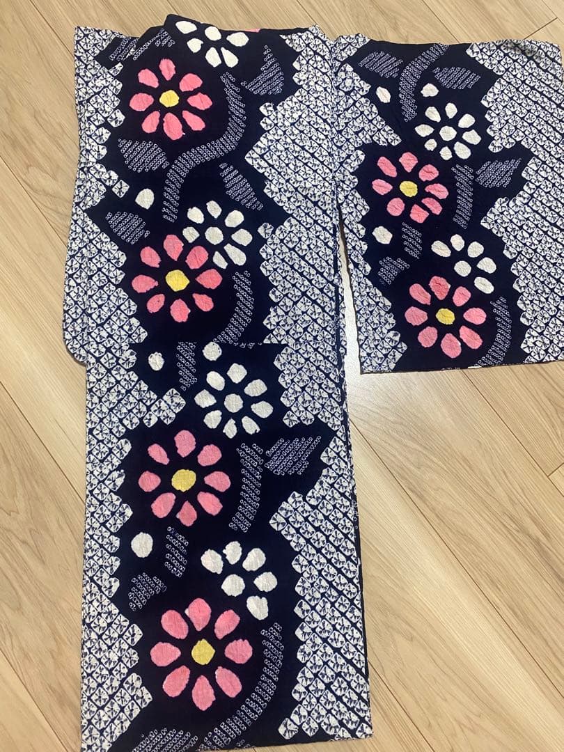 有松絞り　浴衣　花柄