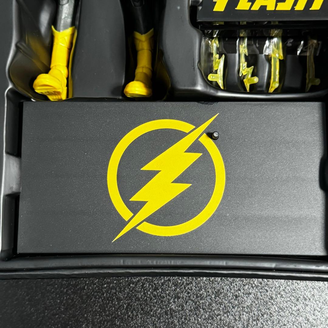 DCマルチバース　フラッシュ　BBTS EXCLUSIVE 開封済新品