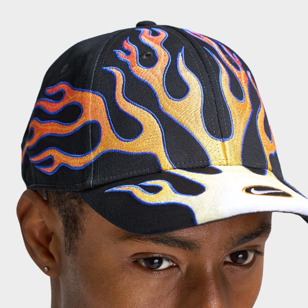 ナイキ ストラクチャード OG フレーム キャップ　NIKE ファイヤー 炎 黒