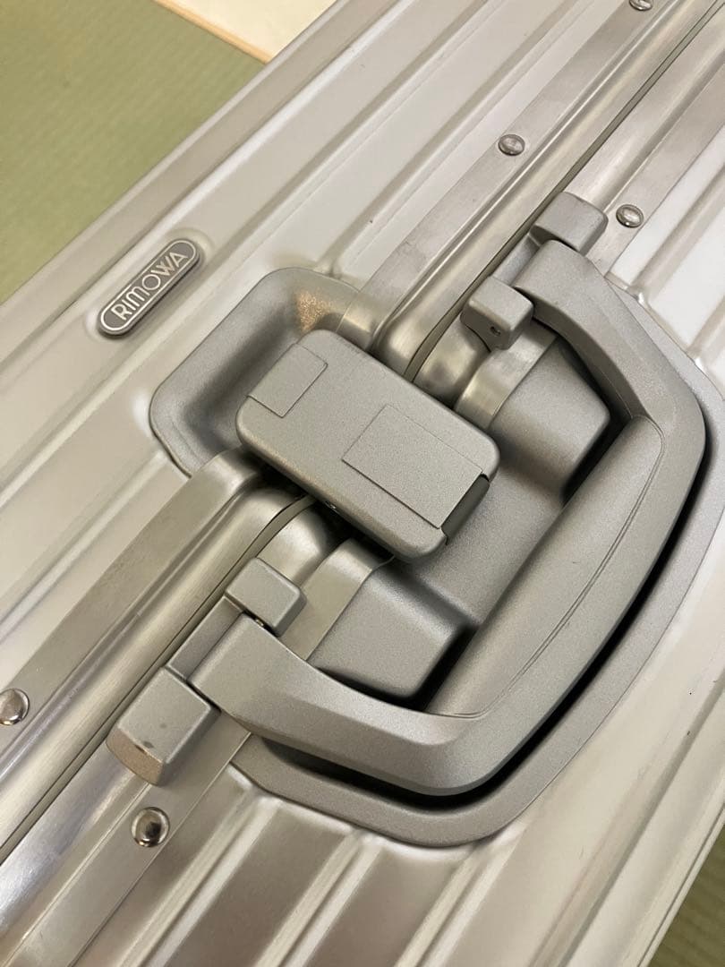 週末限定値下げ‼️廃盤　RIMOWA リモワ トパーズ 98L シルバー正規品