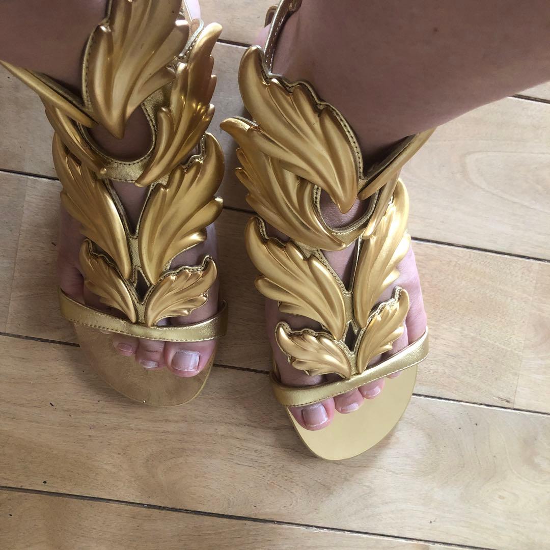 Giuseppe Zanotti ゴールドサンダル36定価205000