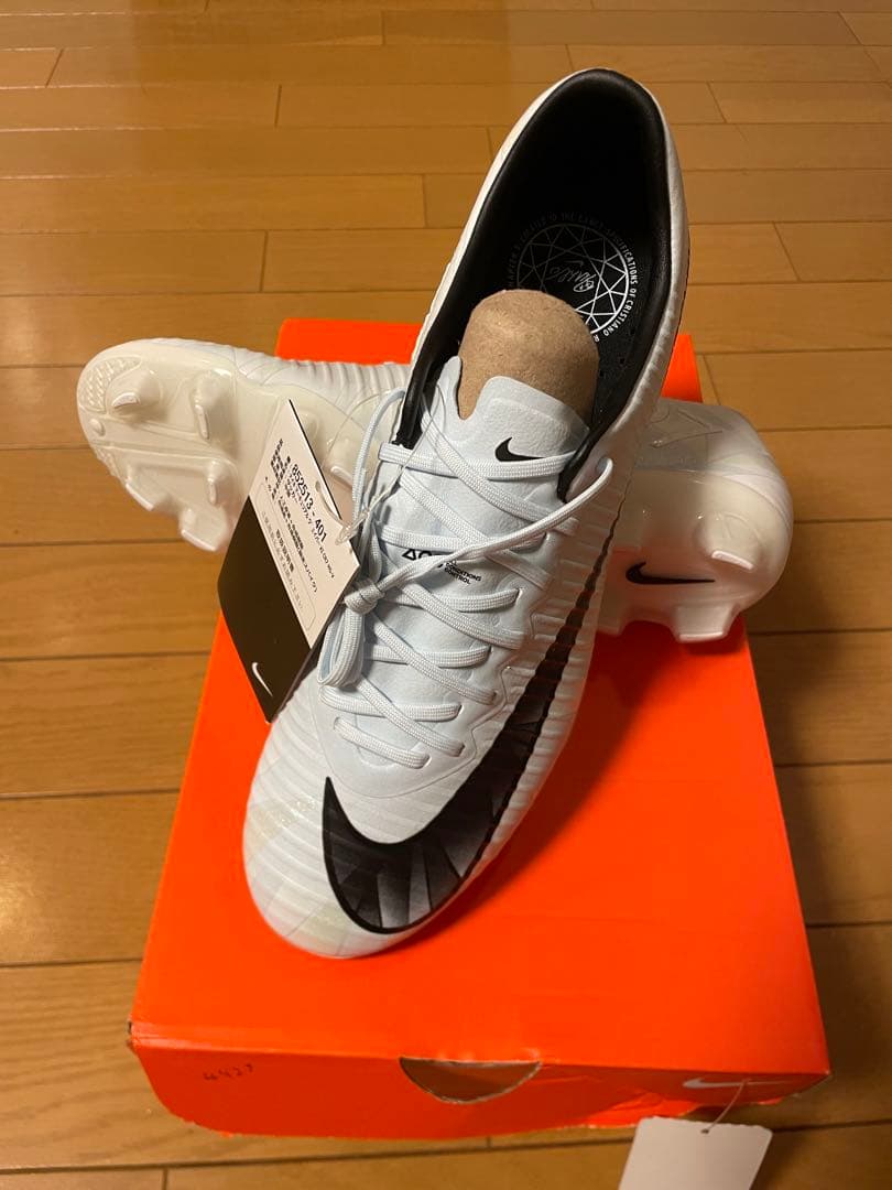 ナイキサッカースパイク　マーキュリアルヴェイパー　CR7スパイク