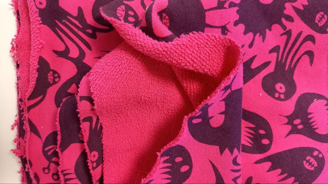 濃いピンク　厚手裏毛