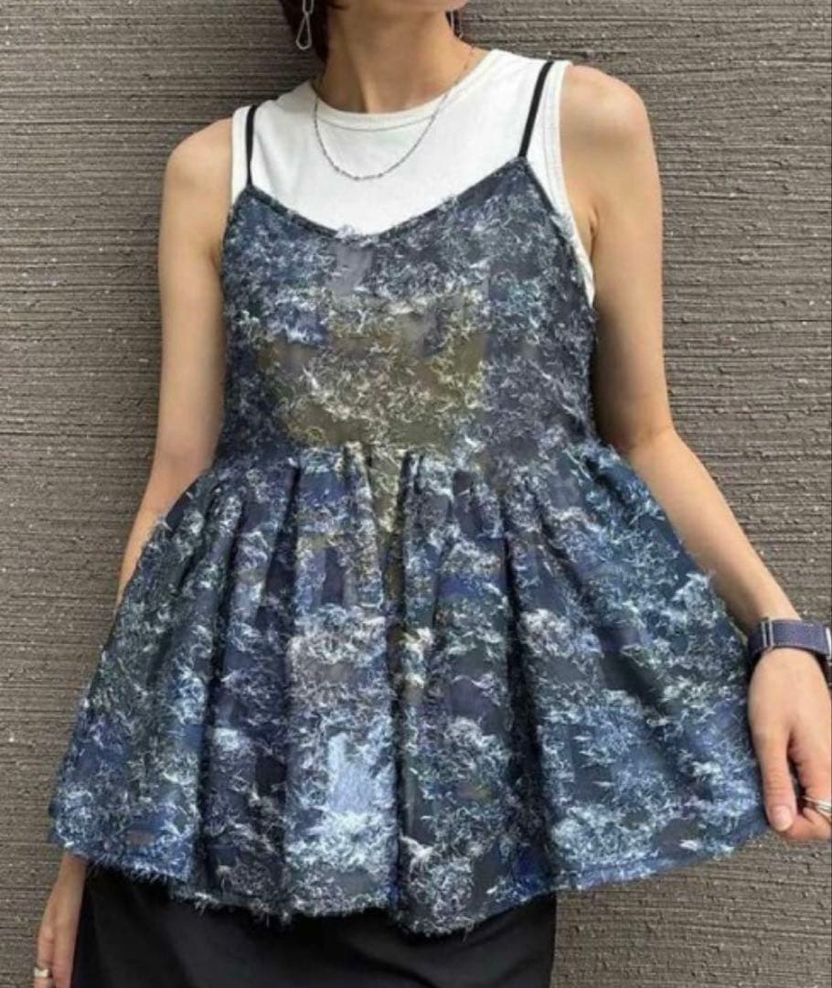 トップス MEDI RACHEL FLUFFY ART CAMISOLE PANTS