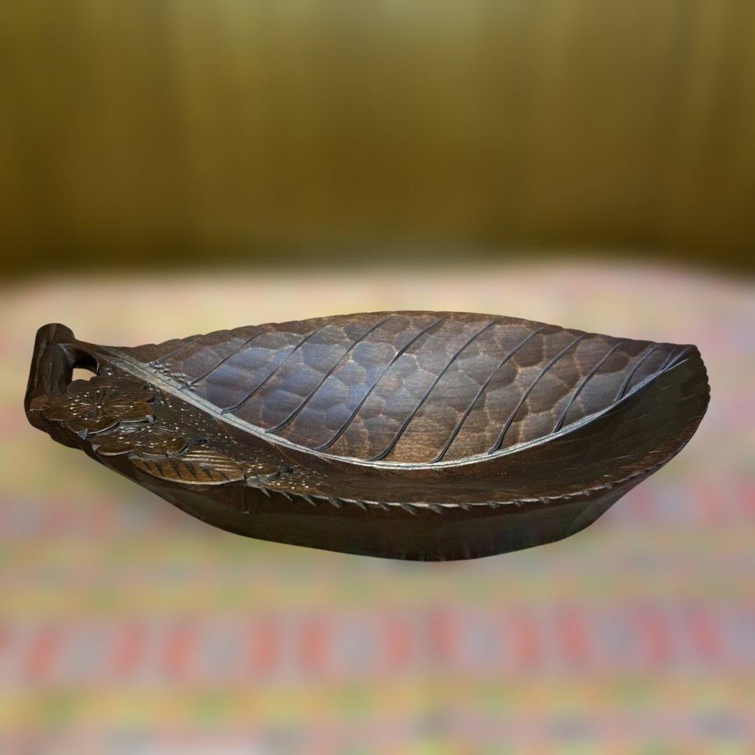 逸品 老舗 一彫堂　軽井沢彫 枝桜彫刻　リーフ型木製お皿　新品未使用 箱入り