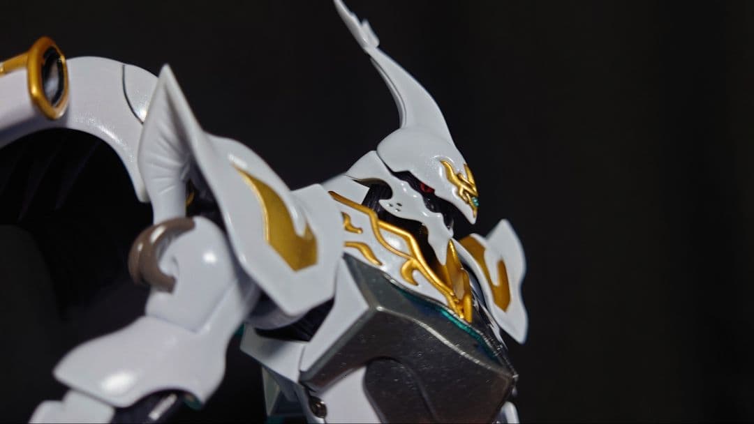 バンダイ　HGサーバイン　塗装済完成品