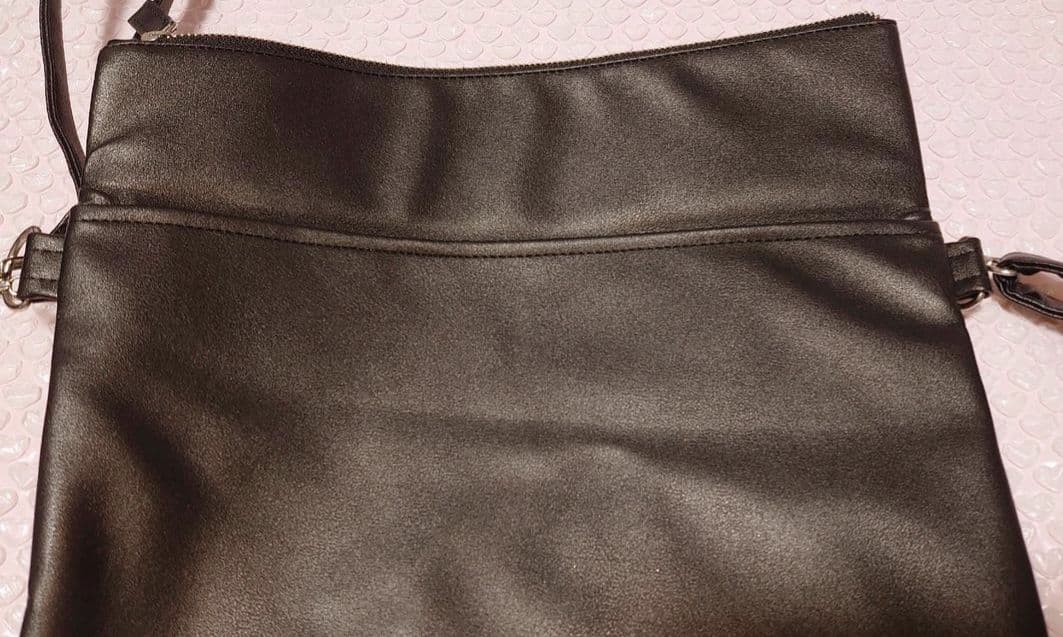 進撃の巨人 ショルダーバッグ リヴァイ エレン attack on titan