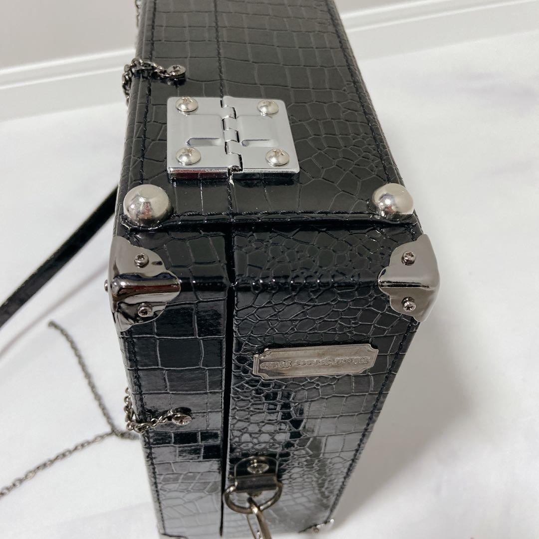 BPN 蜘蛛の巣　チェーン装飾　トランクバッグ　ゴシック系