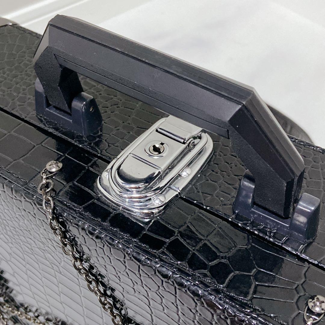 BPN 蜘蛛の巣　チェーン装飾　トランクバッグ　ゴシック系