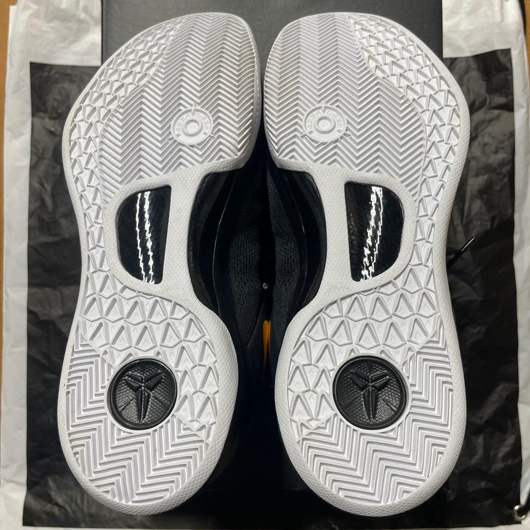 コービー 8 プロトロ Black and University Gold