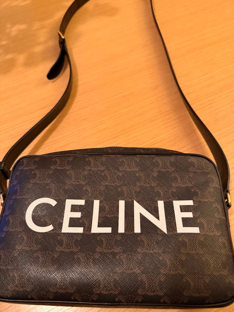 伊勢丹レシート有　CELINE ロゴ入り ショルダーバッグ