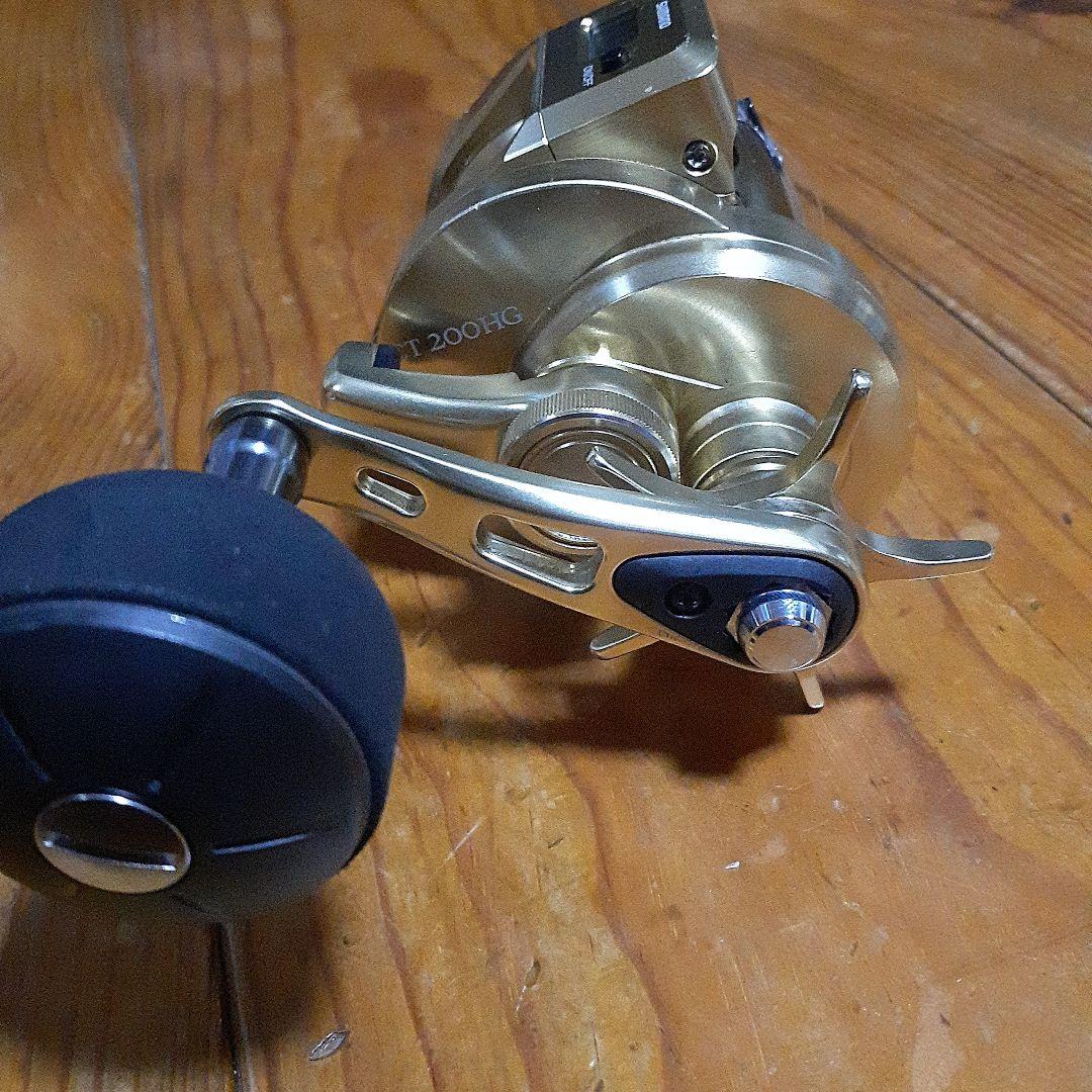 ★値下げ交渉・即購入可⭐　シマノ 18 オシアコンクエストCT 201HG(右)