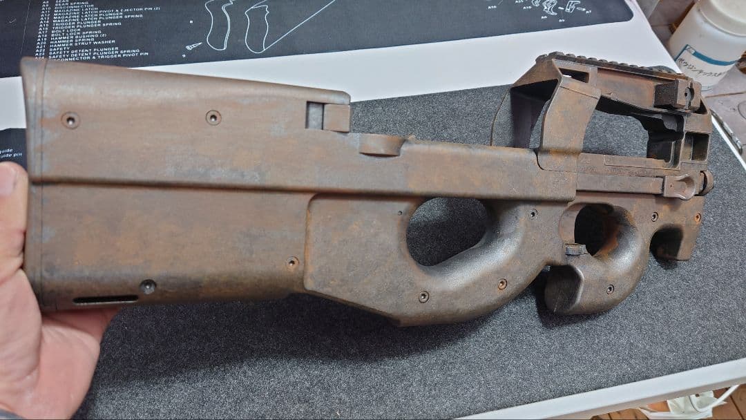 東京マルイP90 電動ガン爆渋エイジング塗装仕様