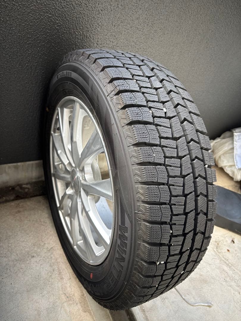 （スタッドレス2ヶ月のみ使用）ライズ、ロッキー