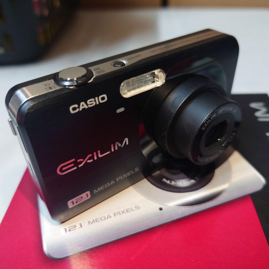 CASIO EXILIM EX-Z9012.1メガピクセル コンパクトカメラ
