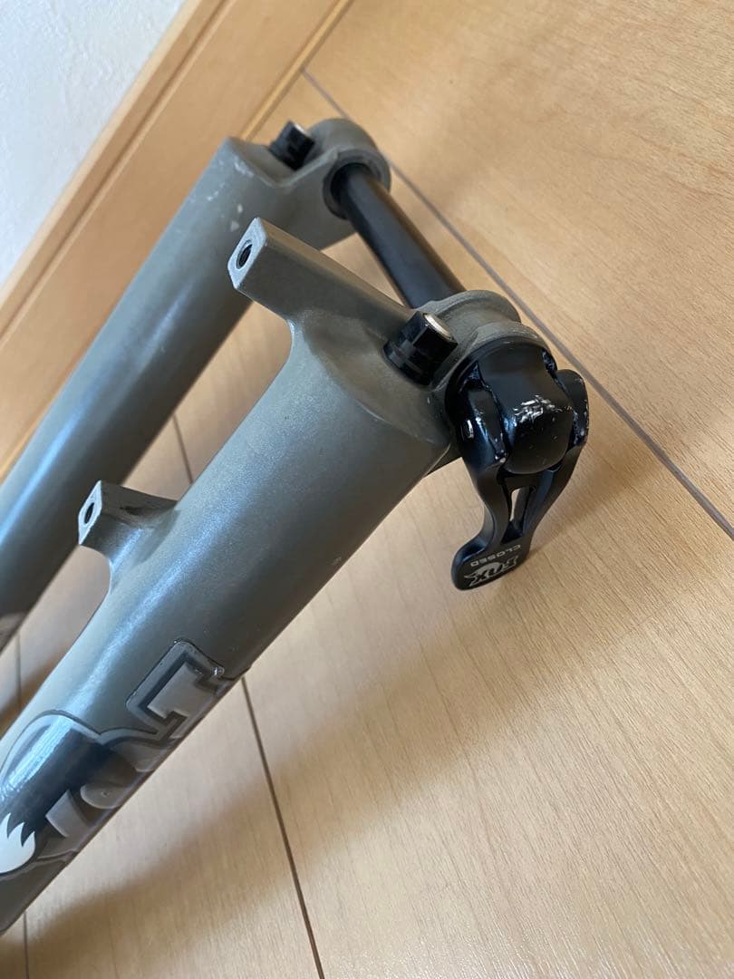 FOX Fシリーズ　RLサスペンションフォーク　26インチ