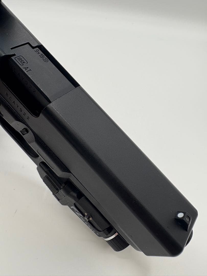 東京マルイ　グロック17 gen4 ドットサイト　ライト付き　マガジン2本付き