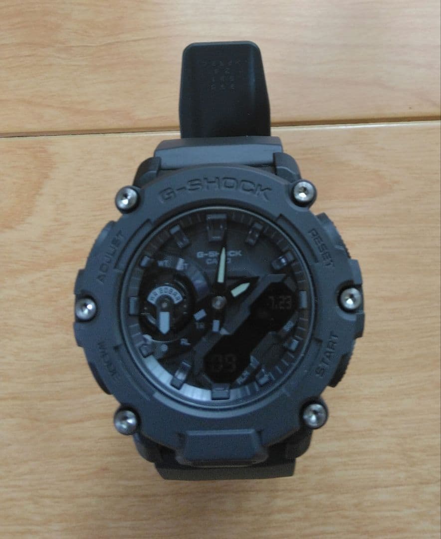 値下げしました☆G-SHOCK 5674　GA2200BB-1AJF
