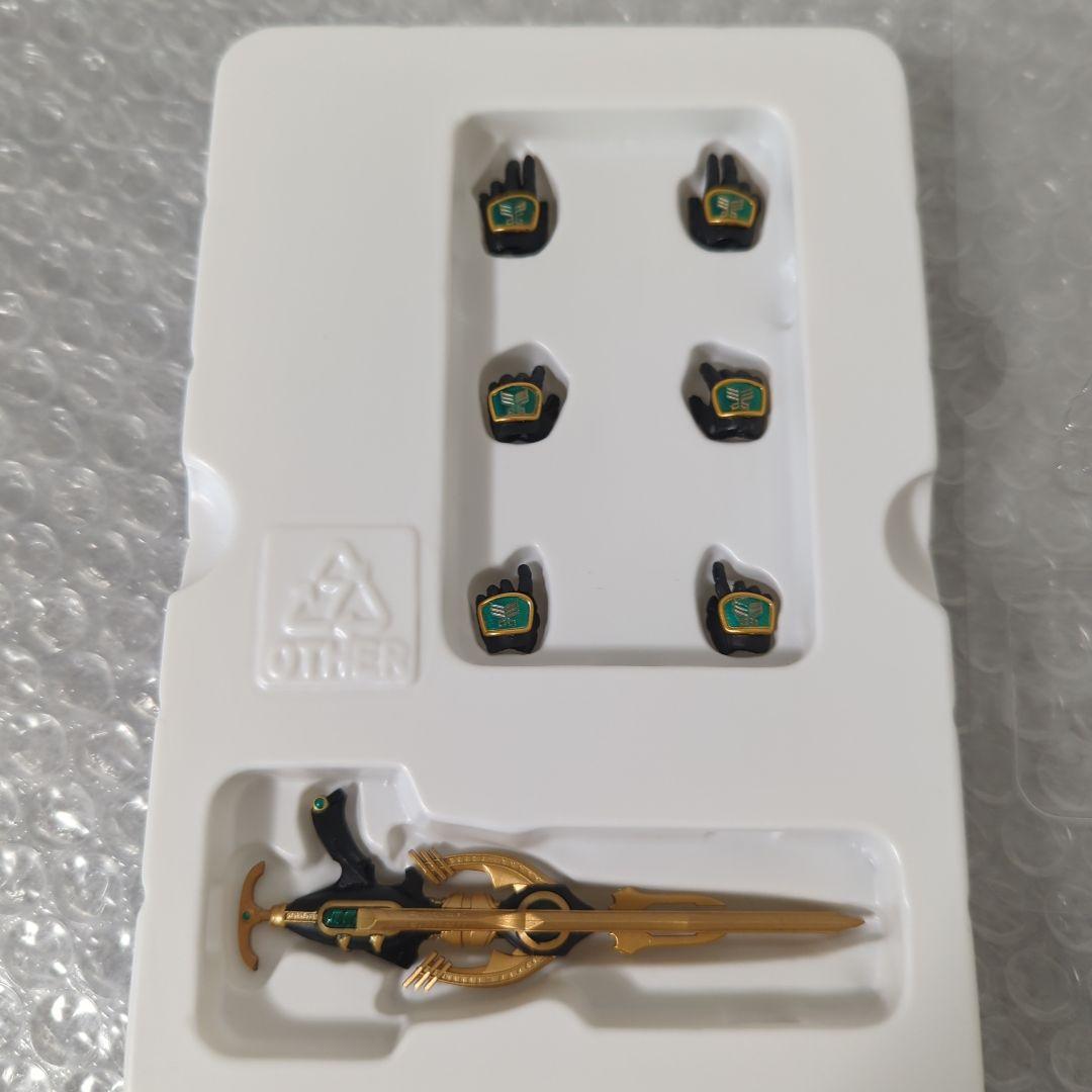 【美品】S.H.フィギュアーツ真骨彫製法 仮面ライダークウガ ライジングペガサス