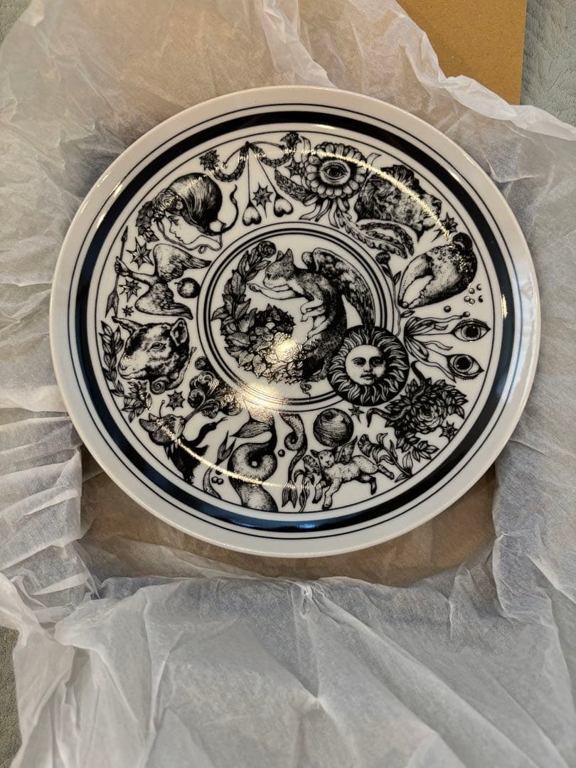 ヒグチユウコ サーカス展限定　画集&プレート　ひとつめちゃんフィギュア